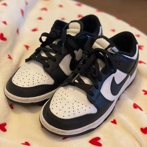 NIKE Dunks Panda Size 7 Women